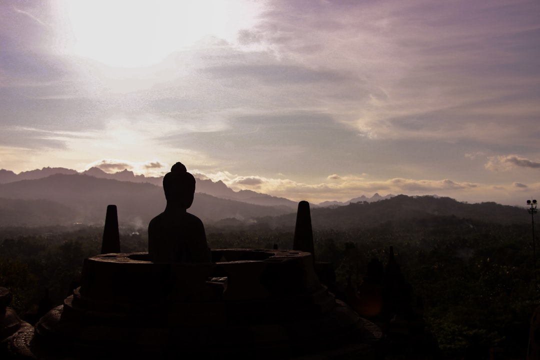 Menikmati Keindahan Destinasi Wisata Alam Indonesia